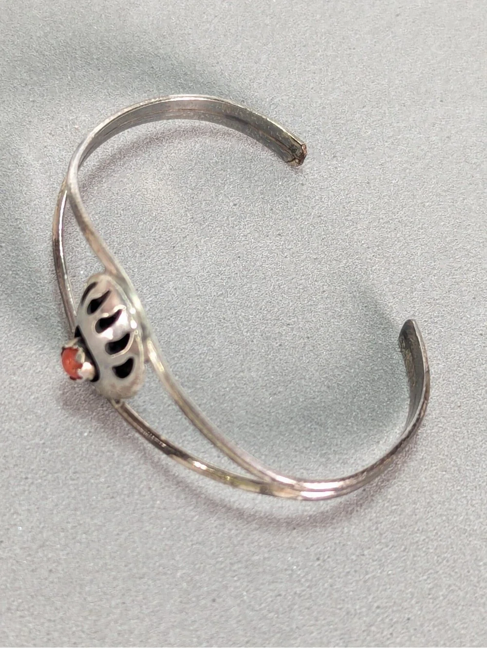 VTG Bear Paw Infant Baby Cuff Bracelet Sterling Silver Coral Native American